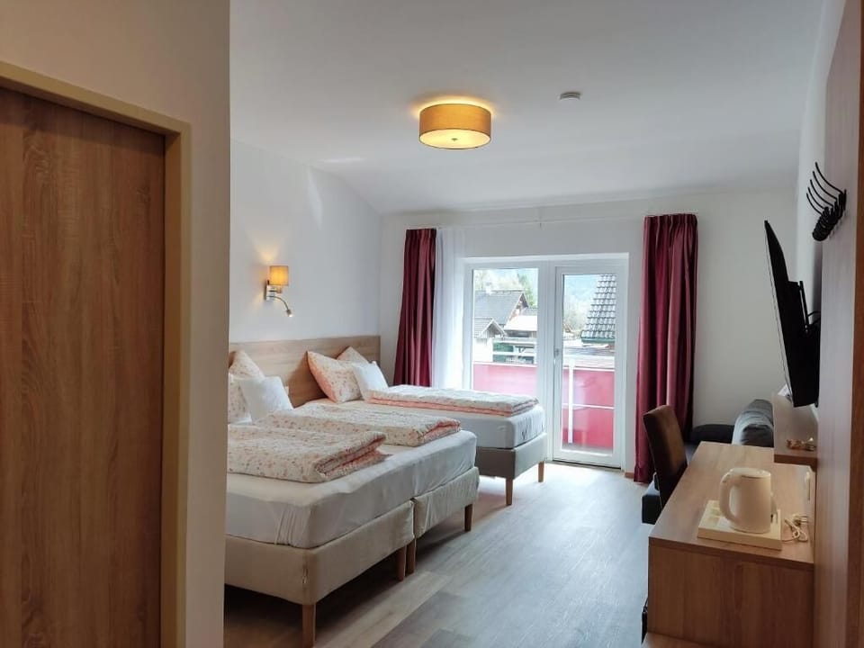 Comfort Twin Room, Balcony, Mountain View | In-room safe, soundproofing, free WiFi