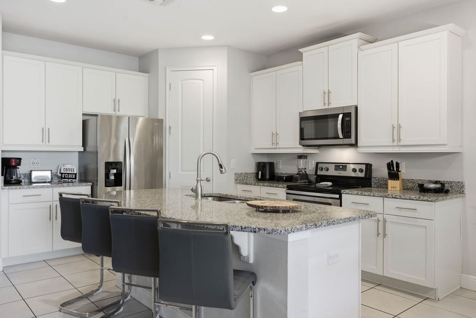 Fully equipped kitchen