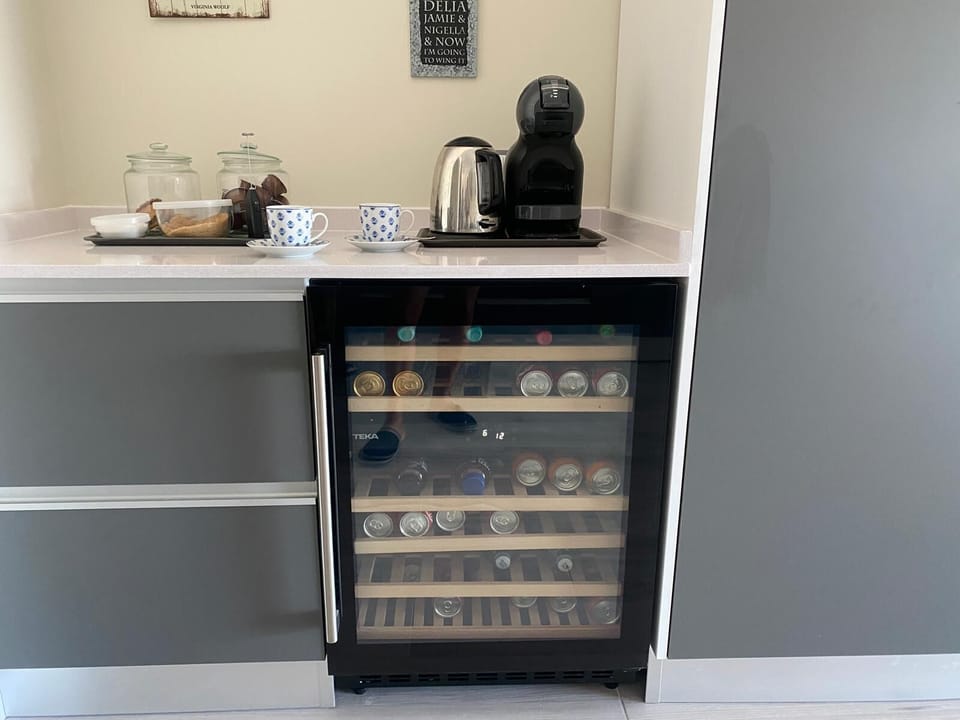 Wine cooler