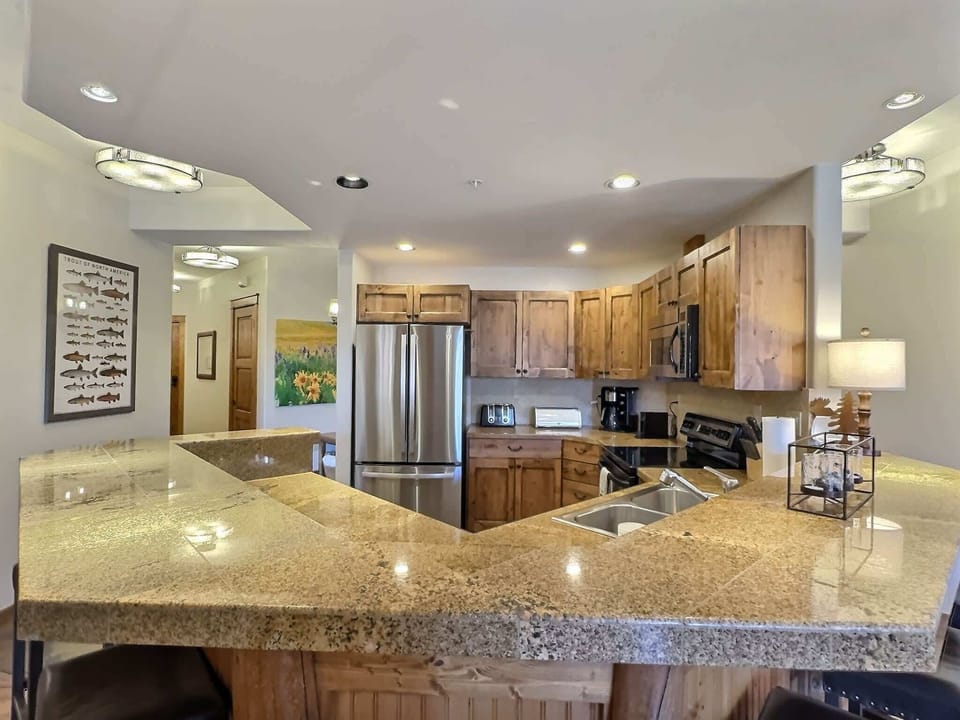 Kitchen's Breakfast Bar