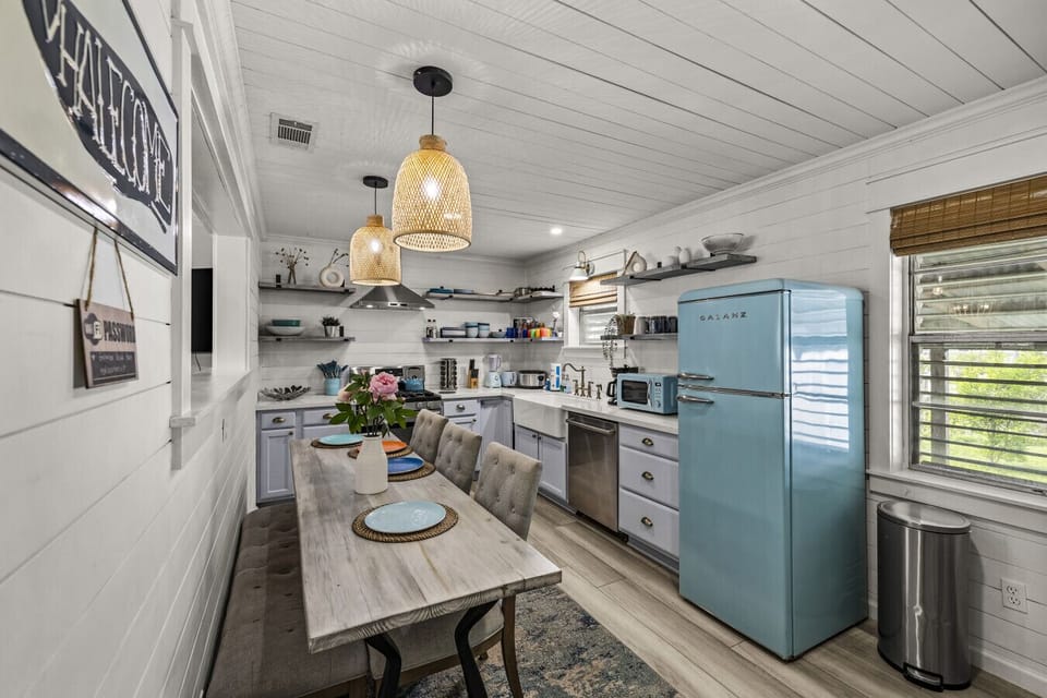 A welcoming space to cook, dine, and connect with your group