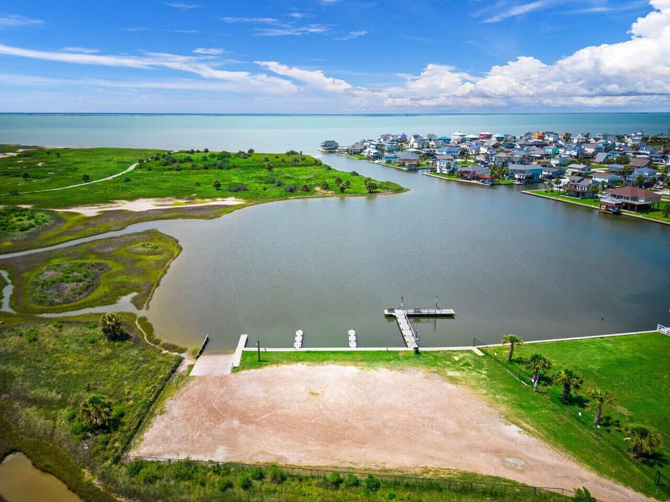 Terramar Beach has a community boat launch as well