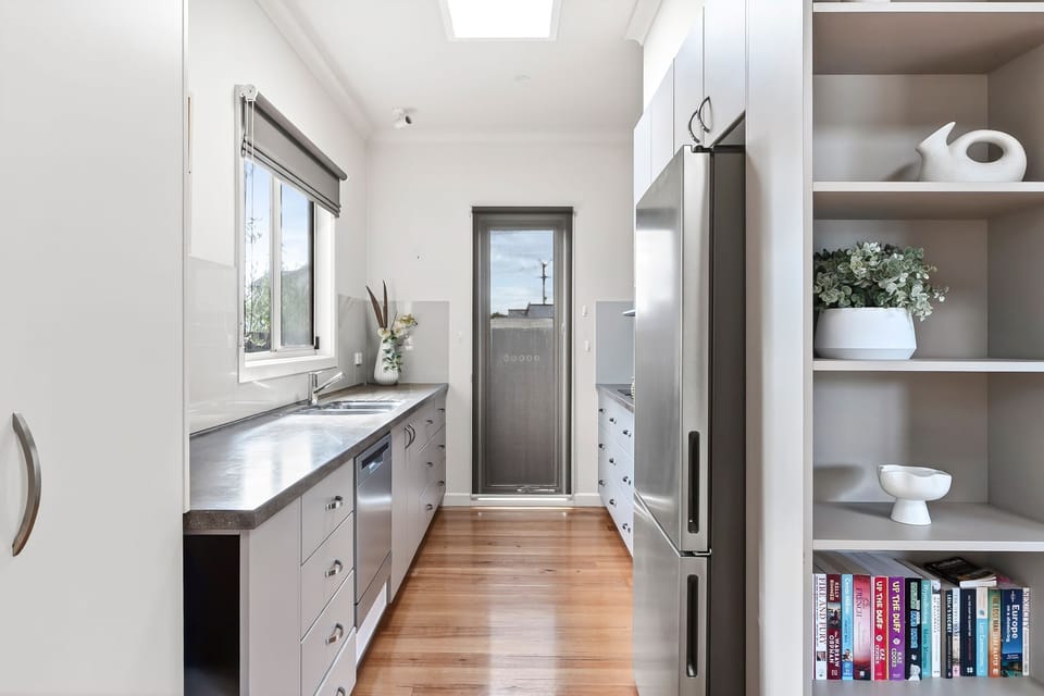 Rear Retreat Kitchen