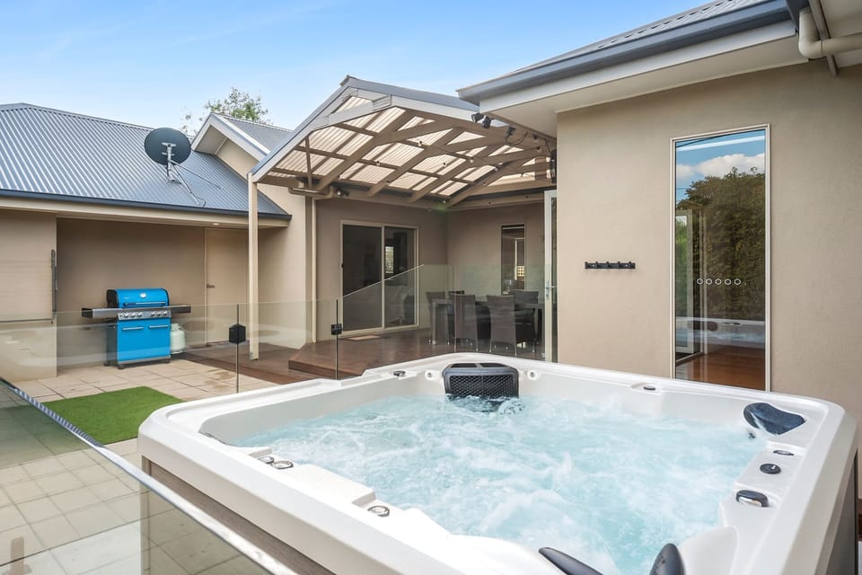 Spa & Alfresco