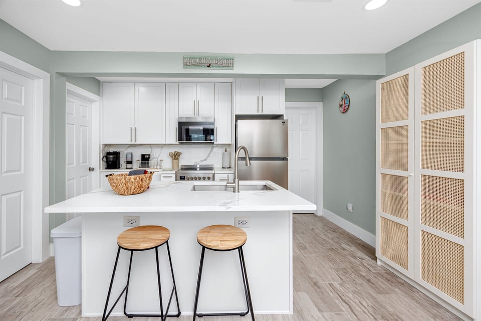 Breakfast Bar Seating 