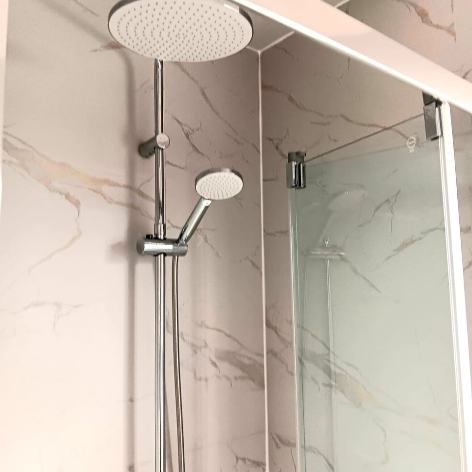 Deluxe Double Room | Bathroom
