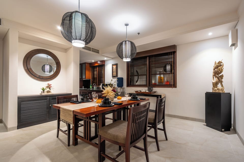 Apartment, 2 Bedrooms, Balcony, Garden View | Dining