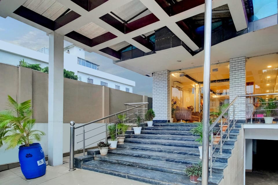House | Reception