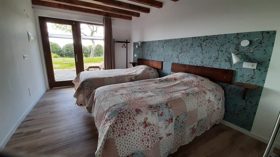 Twin Room, Mountain View | Free WiFi