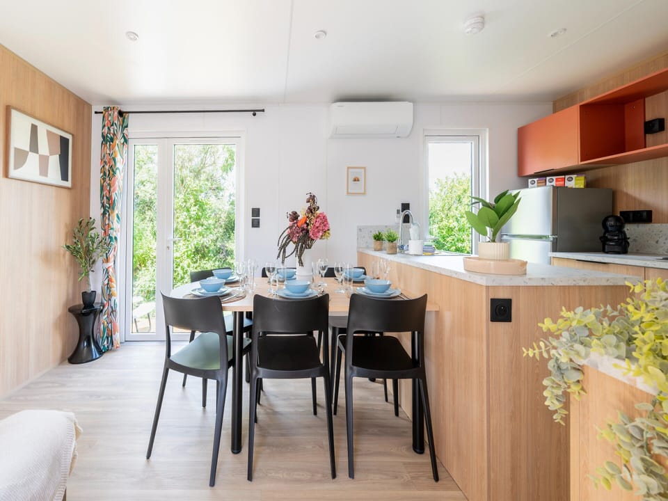 Chalet | Dining