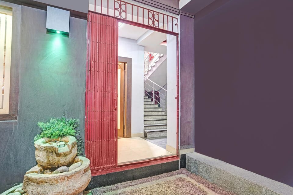 House | Reception