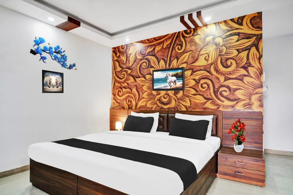Classic With Balcony Luxuria Ganeshguri House in India