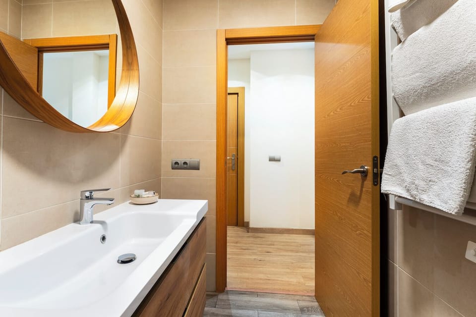 Deluxe Double Room | Bathroom