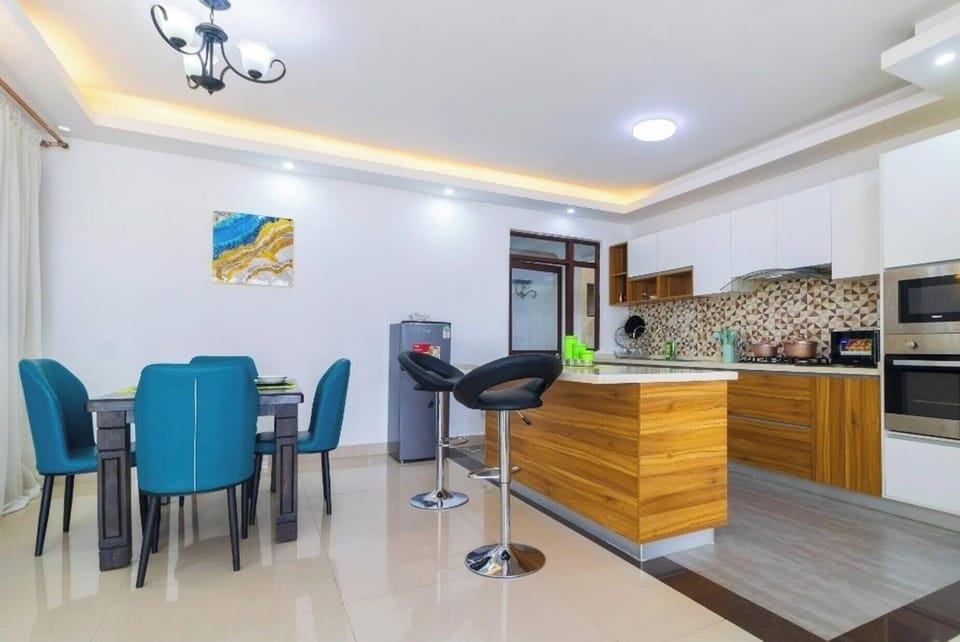 Apartment, 2 Bedrooms, Accessible, Smoking | Private kitchen