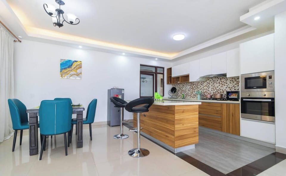 Apartment, 2 Bedrooms, Accessible, Smoking | Private kitchen