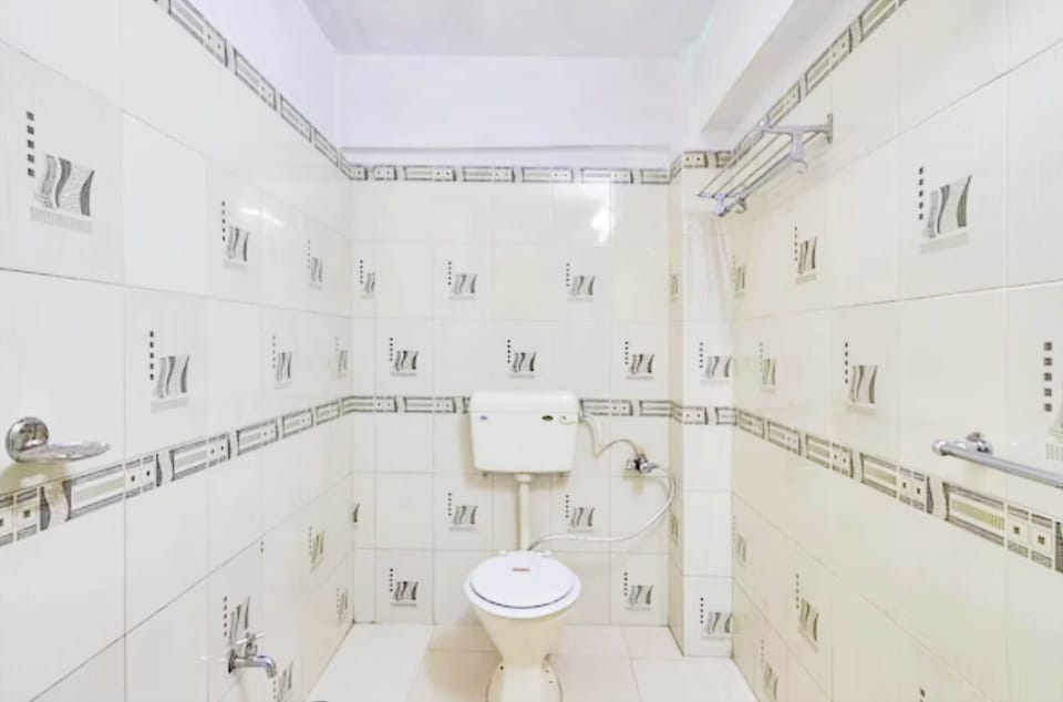 Shower, rainfall showerhead, slippers, bidet