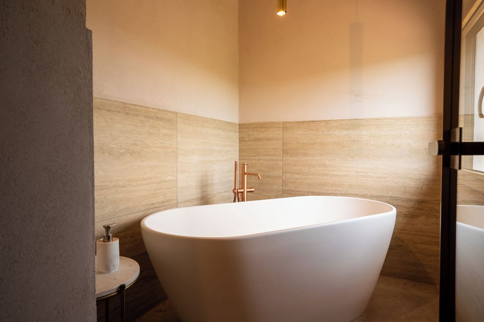 Premier Double Room, Vineyard View | Bathroom | Free toiletries, hair dryer, bidet, towels