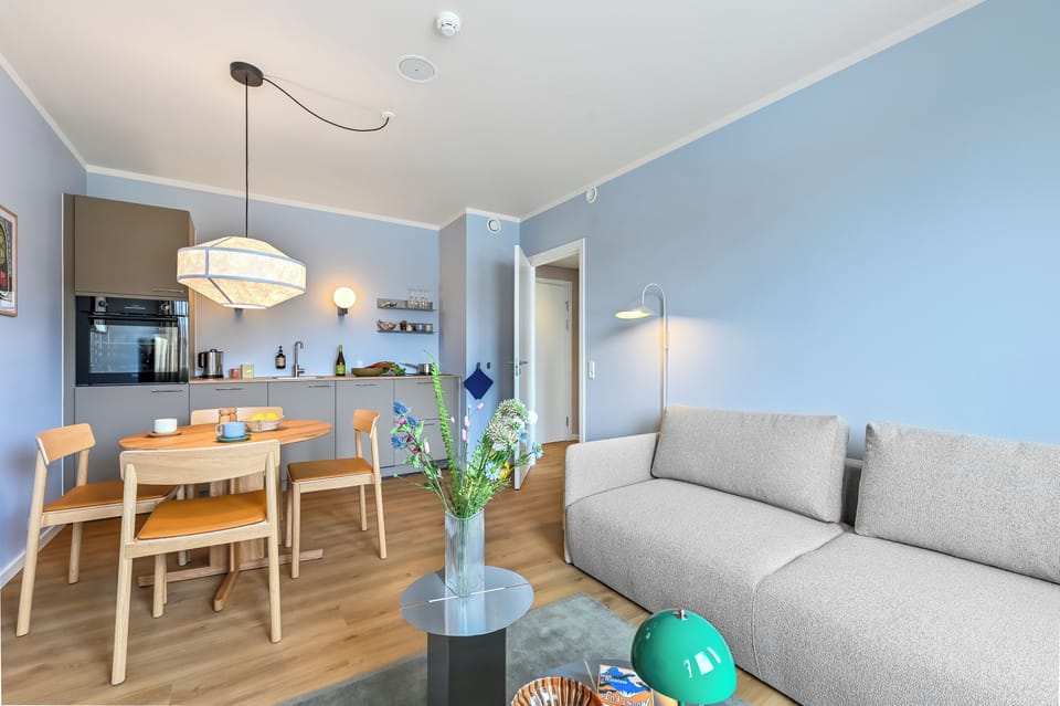 Deluxe Studio | Living area | TV