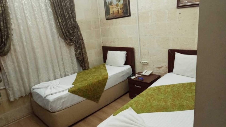 Double Room | Laptop workspace, free WiFi