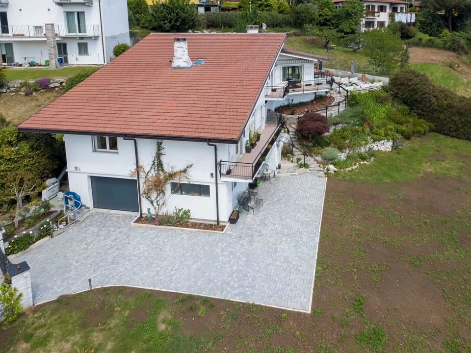 House, Residential Area, Home, Roof, Cottage, Estate, Driveway, Suburb, Slope, Garden