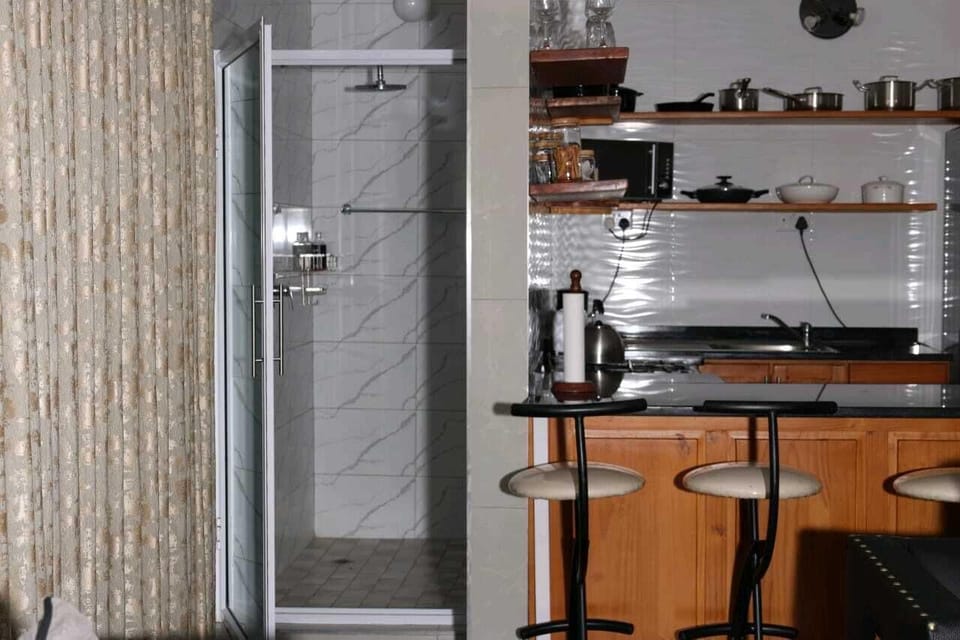 Comfort Suite, Garden View | Private kitchen