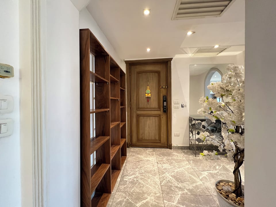 Deluxe Apartment, 3 Bedrooms, Private Bathroom, River View | Interior