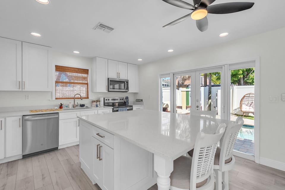 Awesome Kitchen with Large Island and Ample Seating - 1st Level