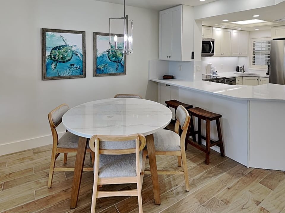 Dining - Seating For Four