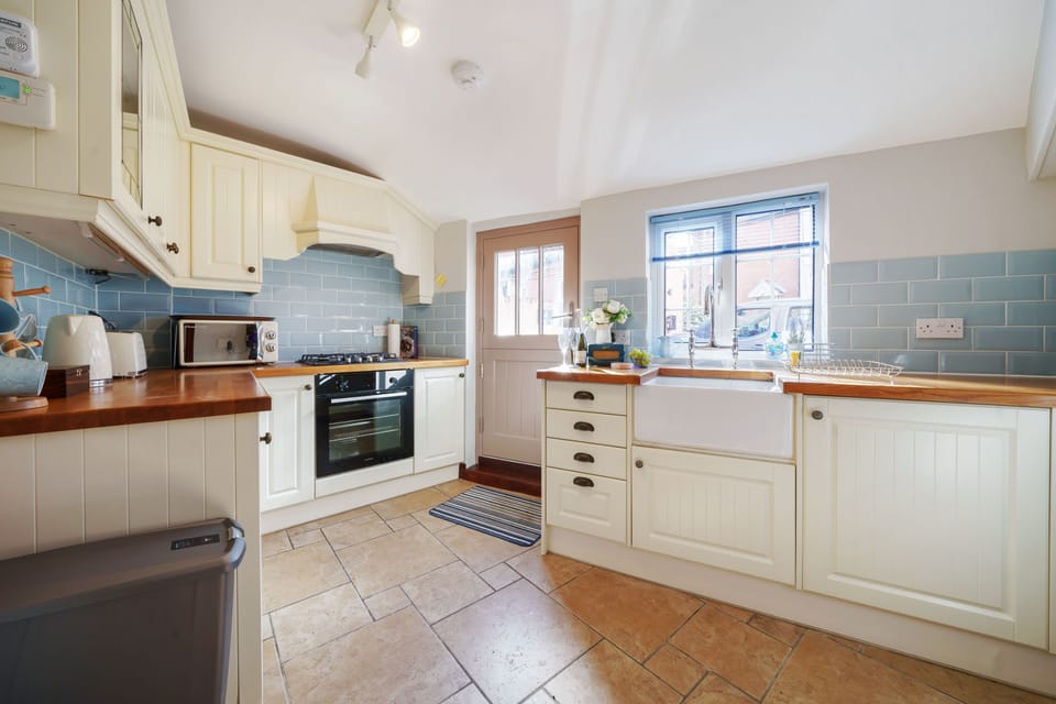 Channel Cottage kitchen