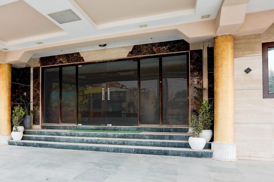 House | Reception