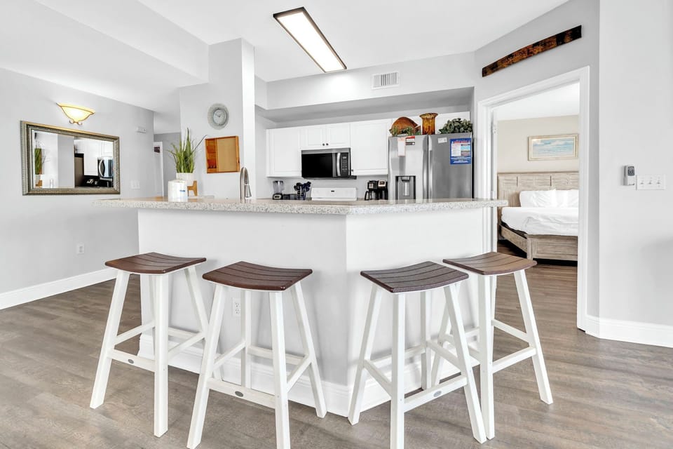 Eat-in bar seating