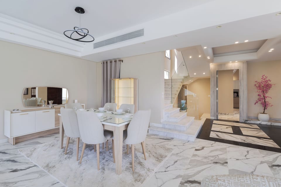 Luxury Villa, 4 Bedrooms, Garden View | Dining