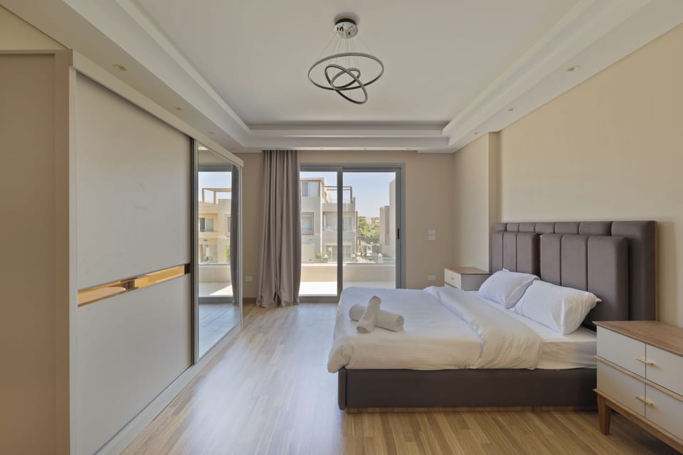 Luxury Villa, 4 Bedrooms, Garden View | Minibar, laptop workspace, iron/ironing board, free WiFi