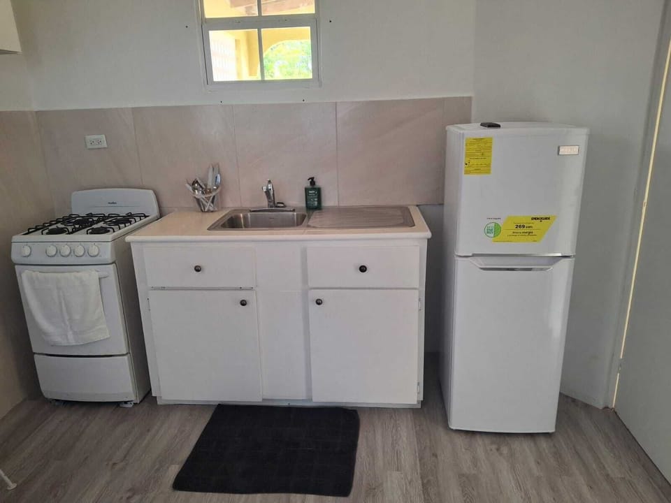 Studio, Patio, Valley View | Private kitchen