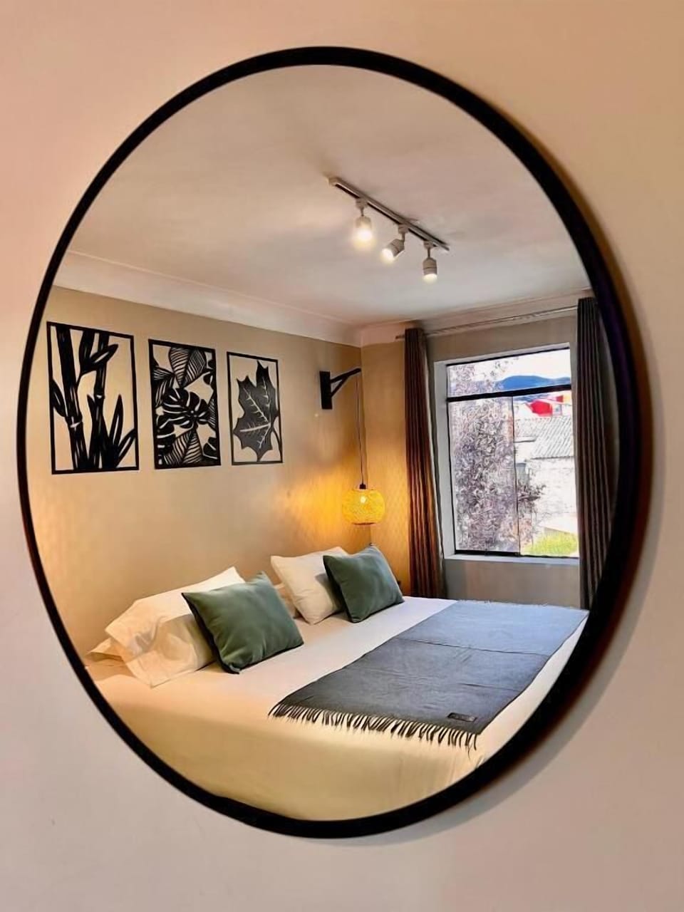 Superior Double Room, 1 King Bed, Courtyard View | Desk, laptop workspace, blackout drapes, iron/ironing board