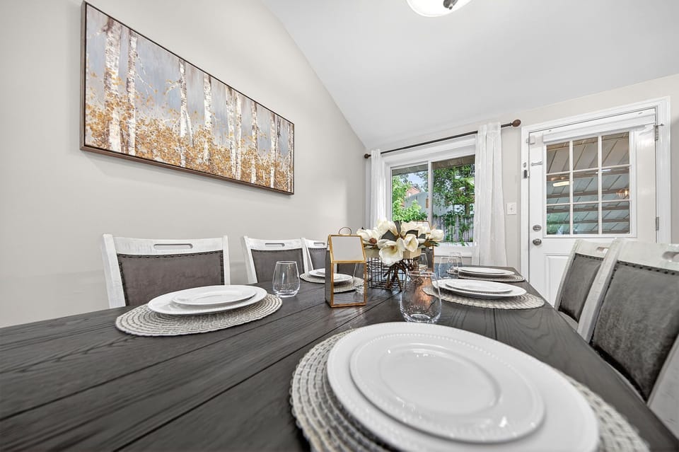 Dinning Table