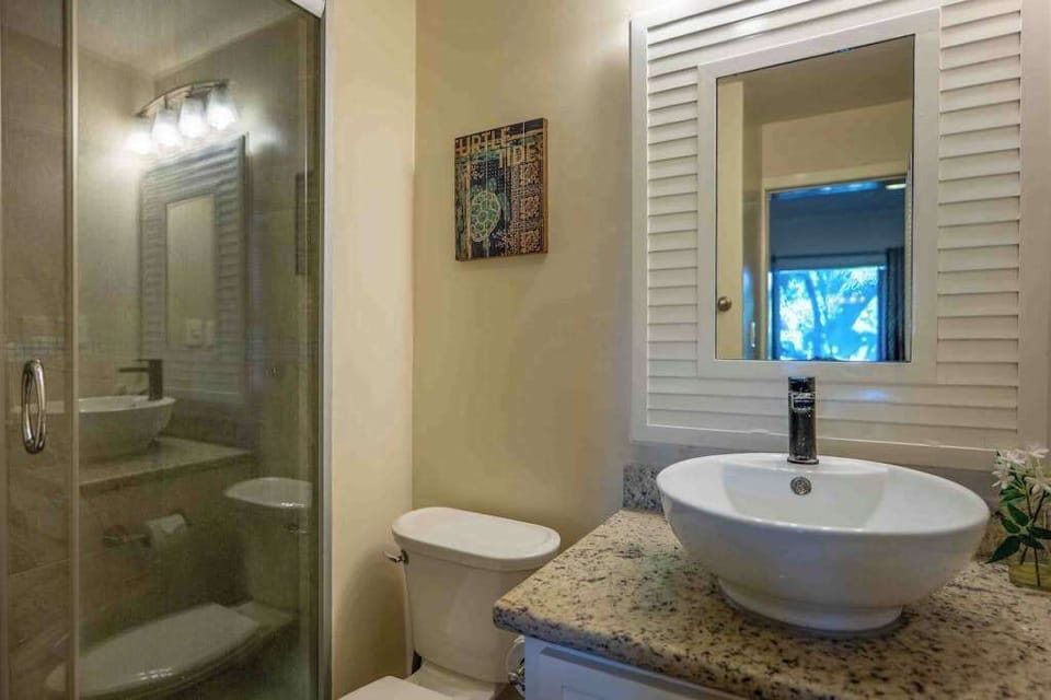 Bathroom vanity