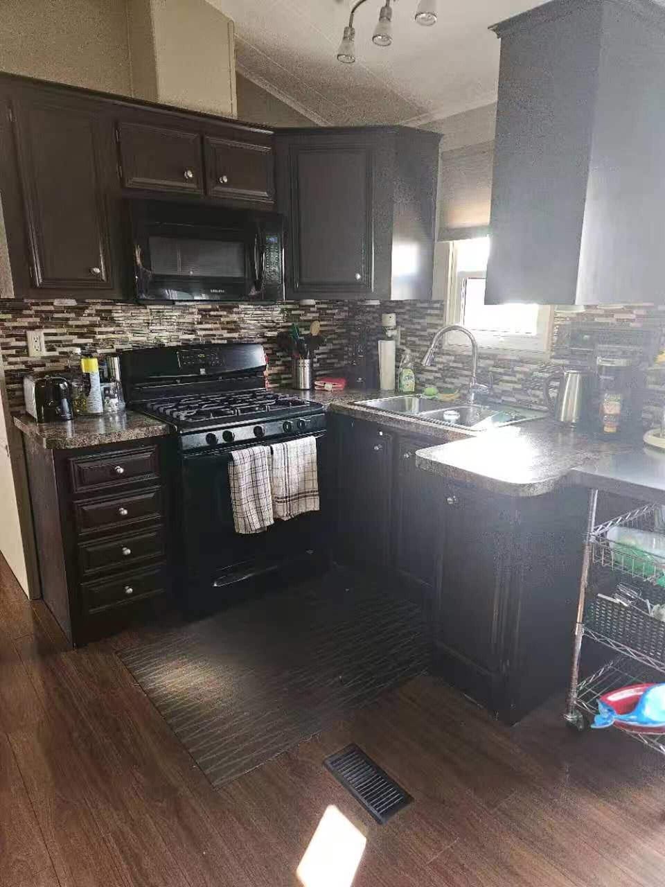 Comfort Mobile Home, 2 Bedrooms, Air conditioning, Lake View | Private kitchen