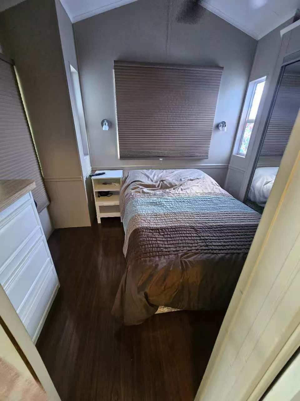 Comfort Mobile Home, 2 Bedrooms, Air conditioning, Lake View | WiFi (free)