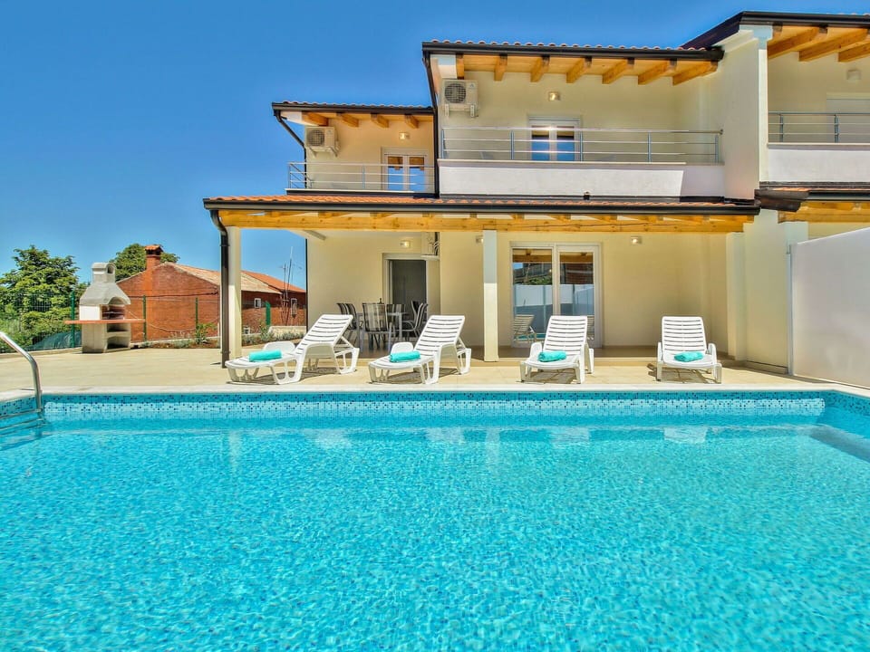 Blue, Swimming Pool, Resort, Leisure, Outdoor Furniture, Estate, Shade, Eco Hotel, Villa, Balcony