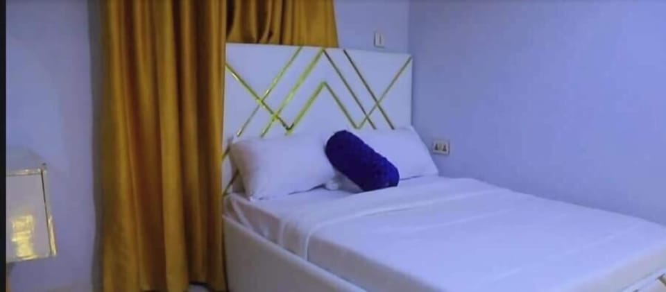 In-room safe, desk, laptop workspace, free WiFi