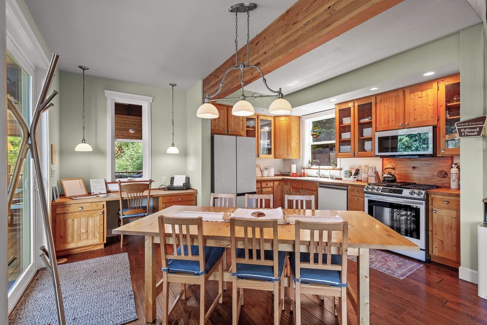 Main House Lower Level Kitchen/Dining