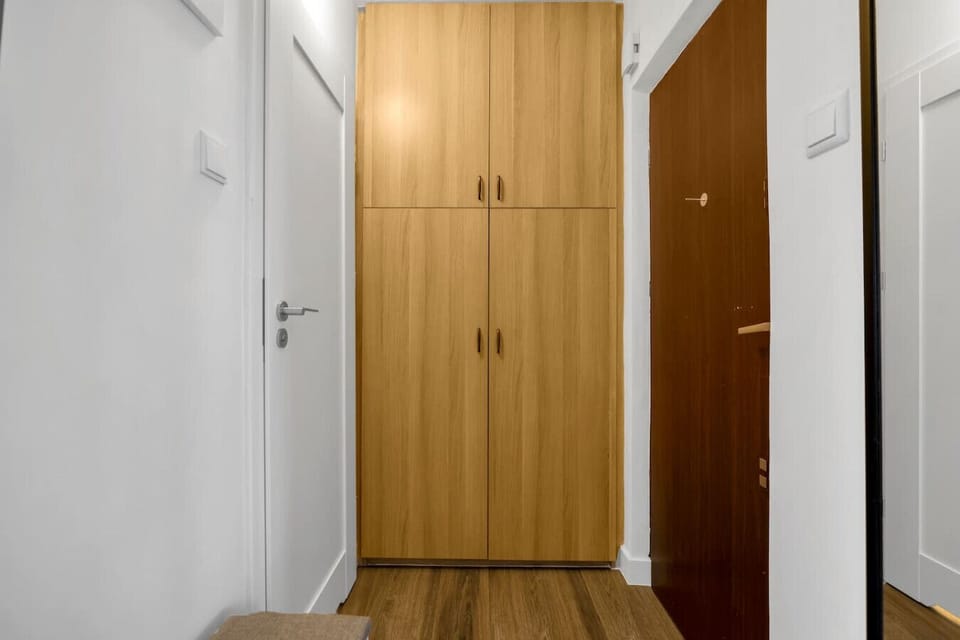 Studio for 3 Guests Located in the Center of Warsaw | Book Now with RENTUJEMY.COM