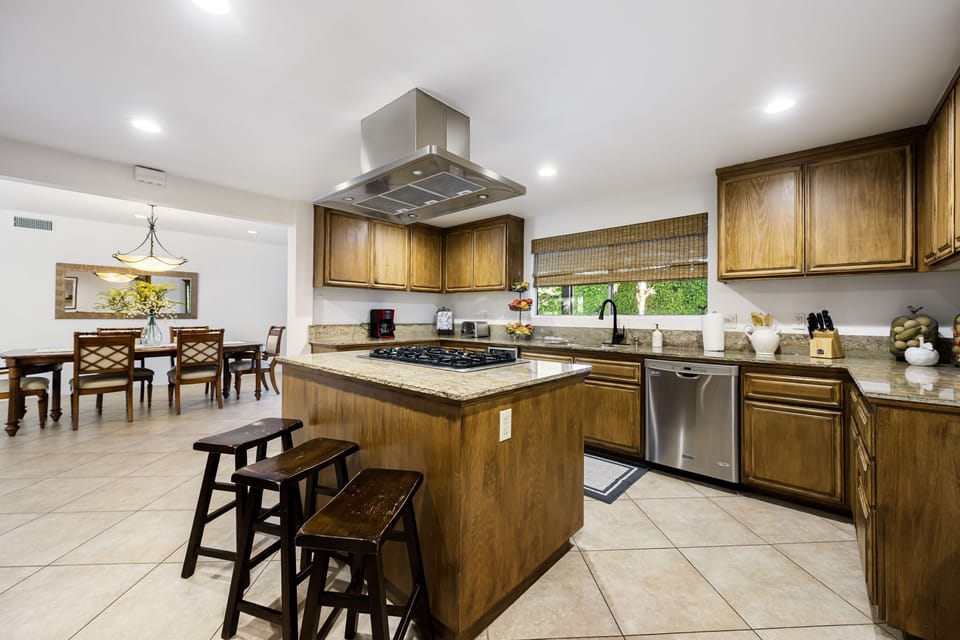 House | 4 bedrooms, high-speed internet
