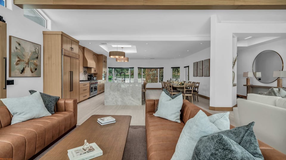 House | 6 bedrooms, desk, high-speed internet