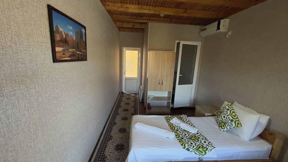 Standard Twin Room, Courtyard View | Laptop workspace, iron/ironing board (on request), WiFi (free)