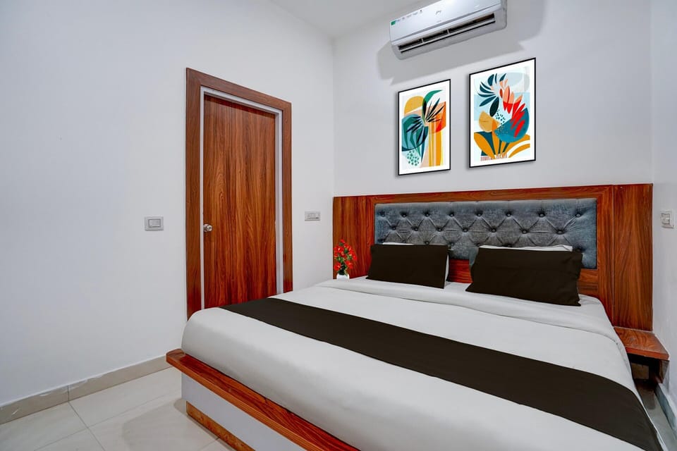Classic Advent Hotel House in Noida