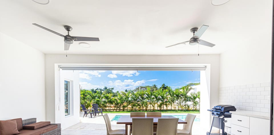 Villa, 3 Bedrooms, Accessible, Private Pool | Dining room