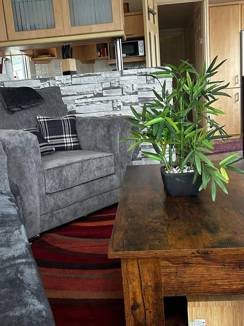 Mobile Home, 2 Bedrooms, Patio | Living area | Books