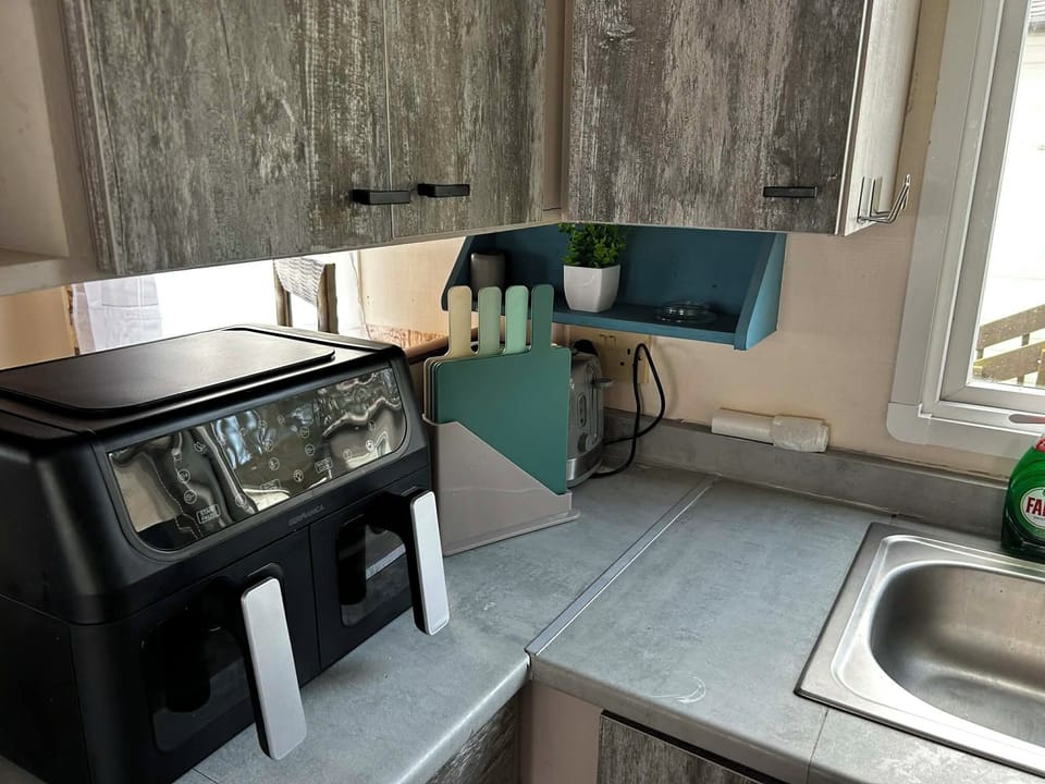 Mobile Home, 3 Bedrooms, Balcony | Interior
